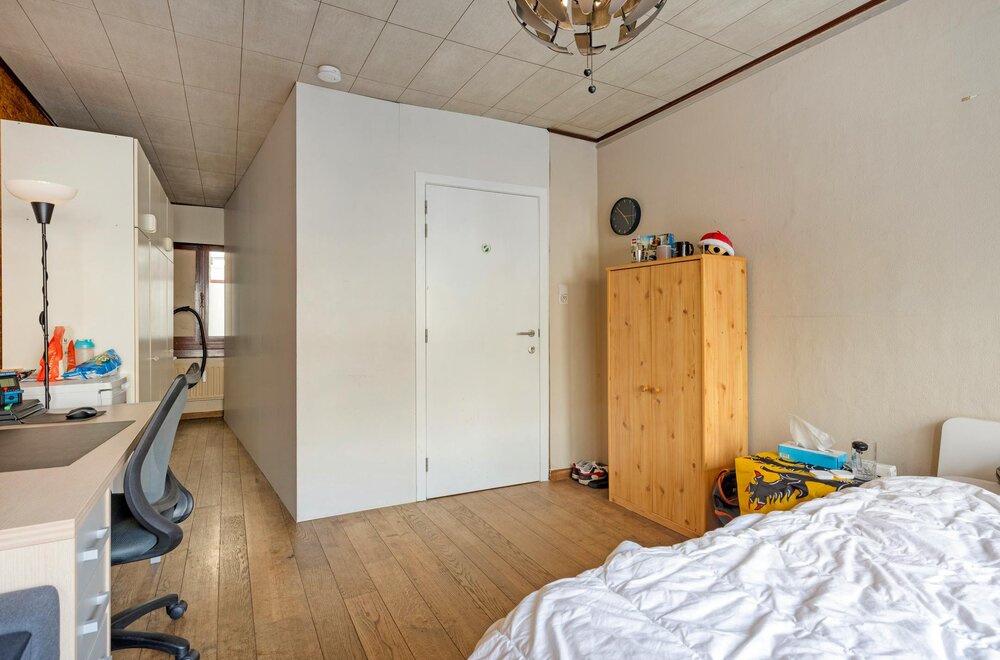 gezellig-studentenhuis-met-5-vergunde-kamers-te-koop-006.jpg