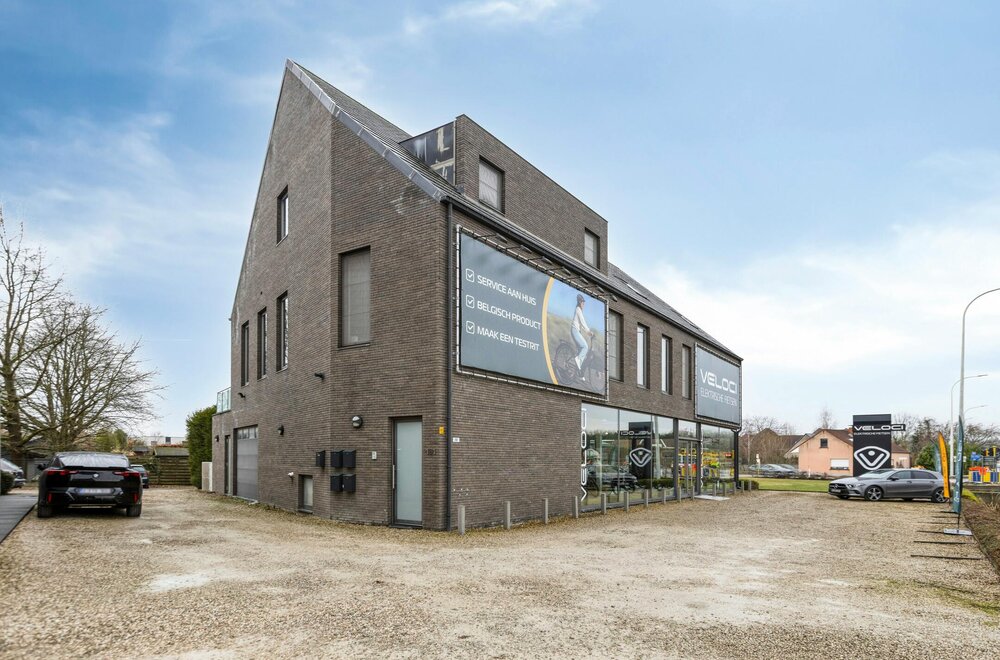 handelspand-te-koop-op-zichtlocatie-met-parking-287-m-004.jpg