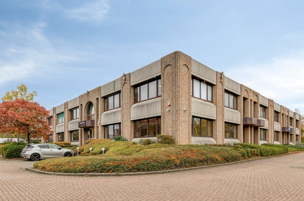 verhuurd-kantoor-met-6-staanplaatsen-te-koop-in-zaventem019.jpg