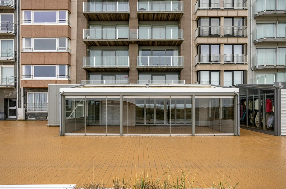 riant-handelspand-op-de-zeedijk-van-nieuwpoort-220-m-te-koop009.jpg