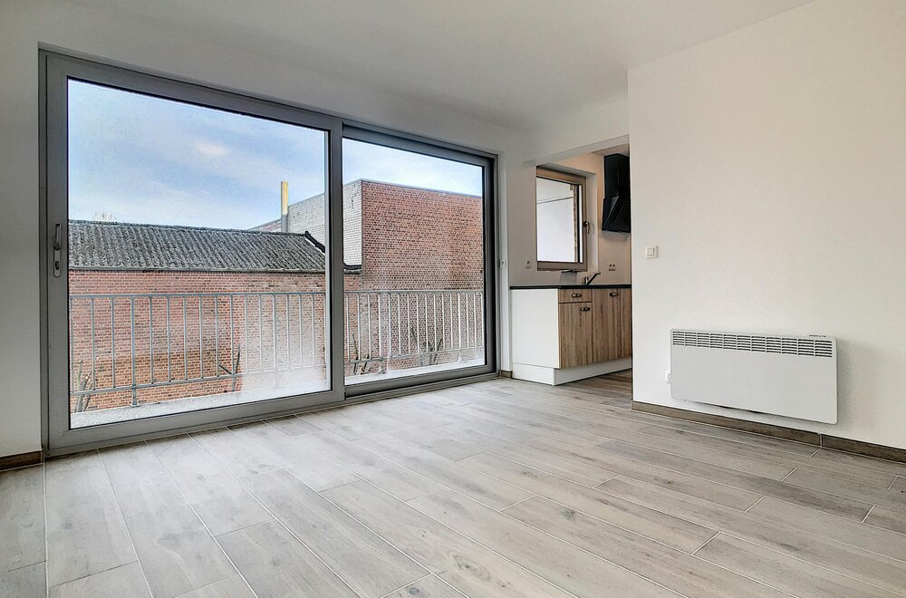 top-investering-met-1-slaapkamer-en-terras-te-roeselare-004.jpg