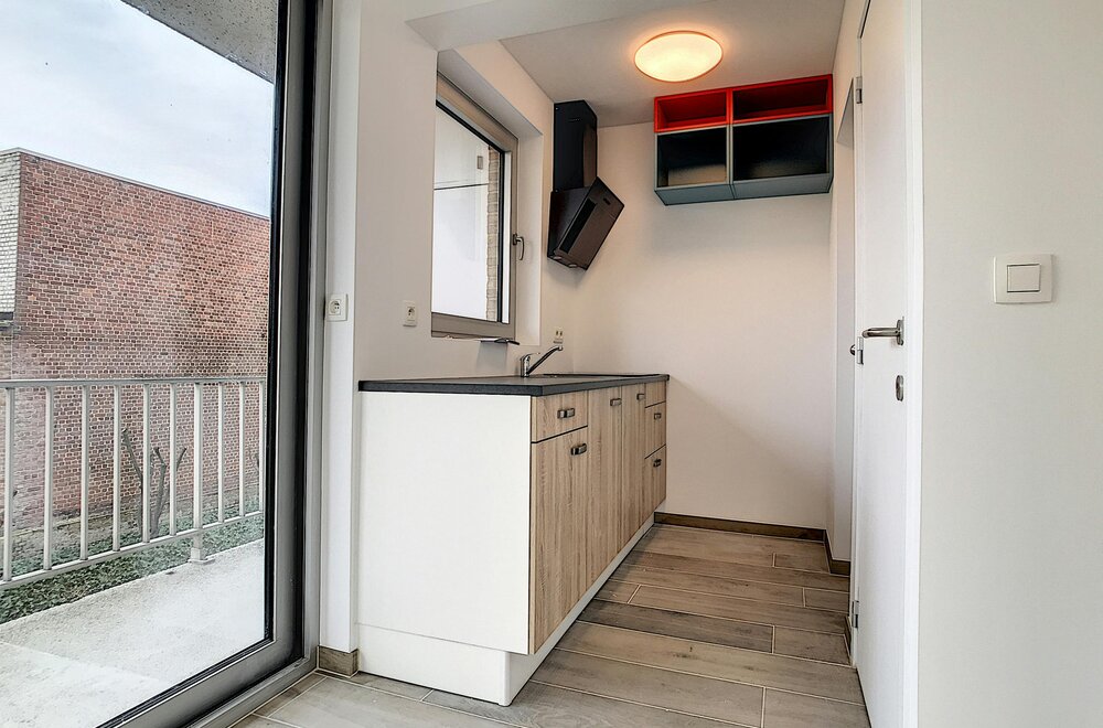 top-investering-met-1-slaapkamer-en-terras-te-roeselare-005.jpg