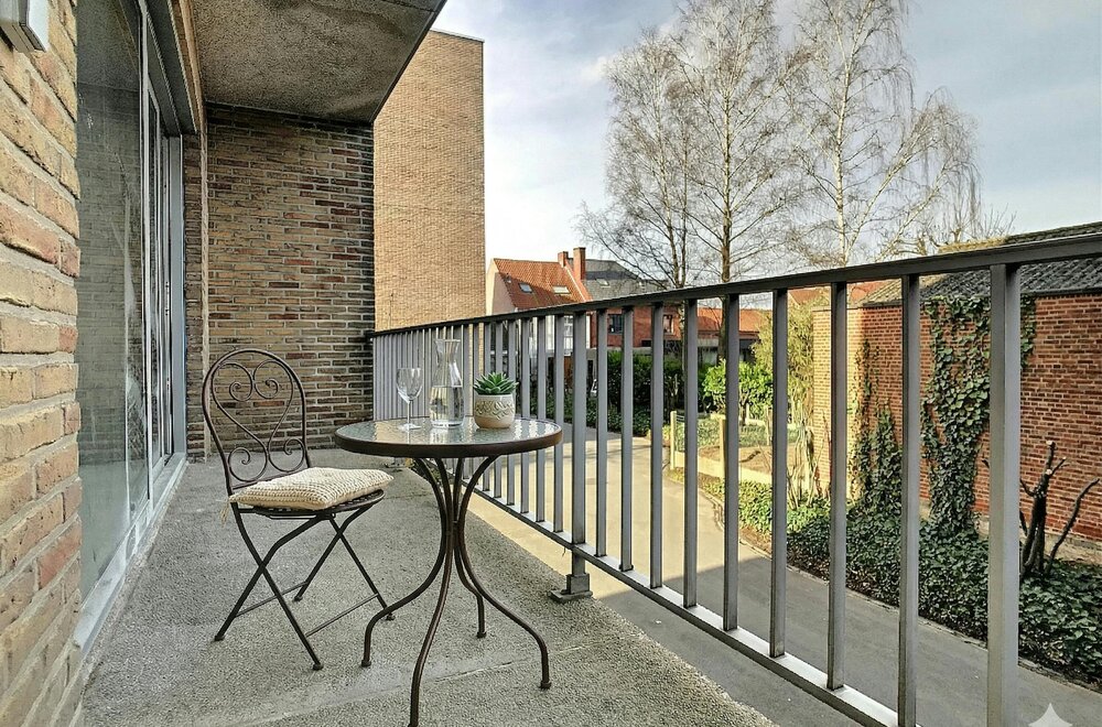 top-investering-met-1-slaapkamer-en-terras-te-roeselare-010.jpg