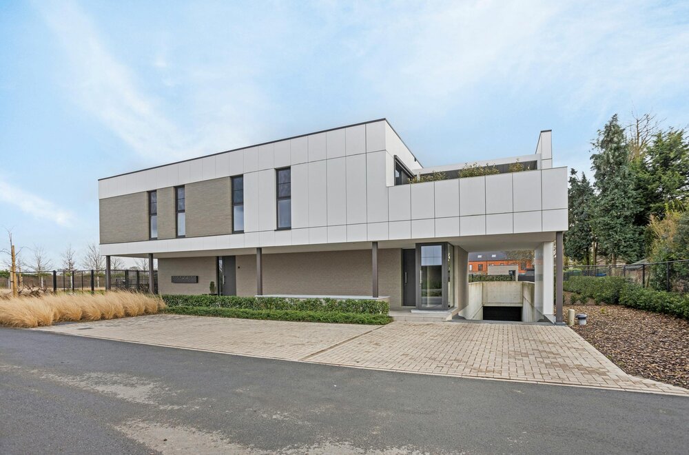 ruime-en-kwalitatieve-woning-te-koop-in-brecht-025.jpg