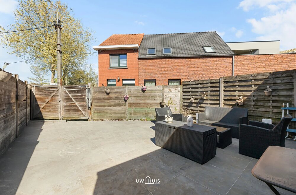 instapklare-woning-met-3-slpk-terras-en-achteringang-014.jpg