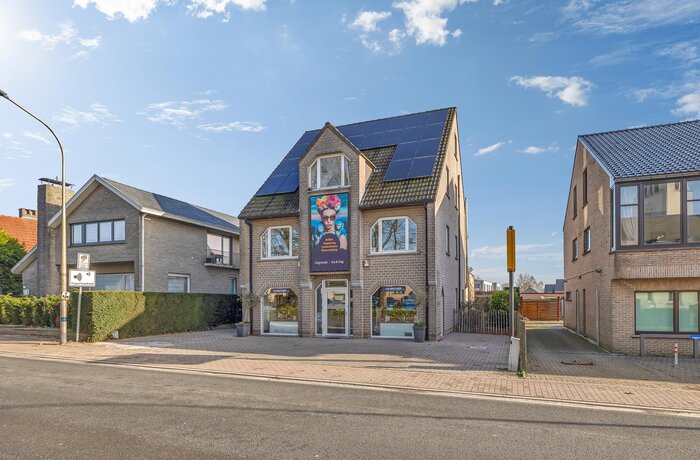 1600 Sint-Pieters-Leeuw