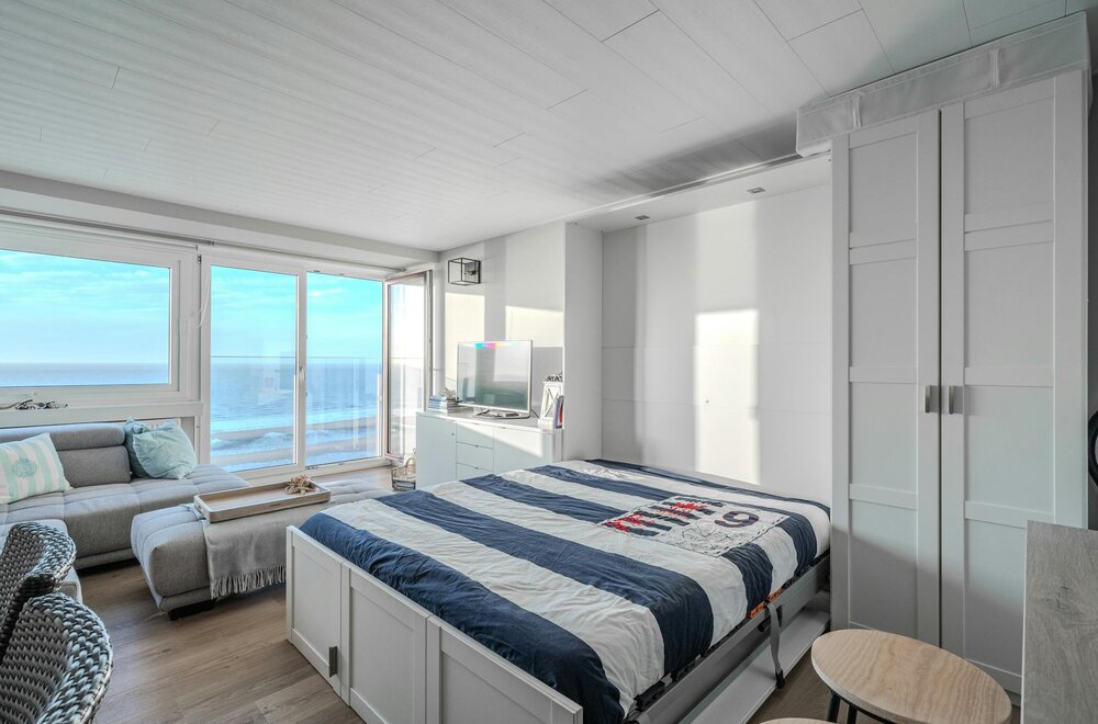 prachtige-studio-met-magnifiek-zeezicht-te-middelkerke-011.jpg