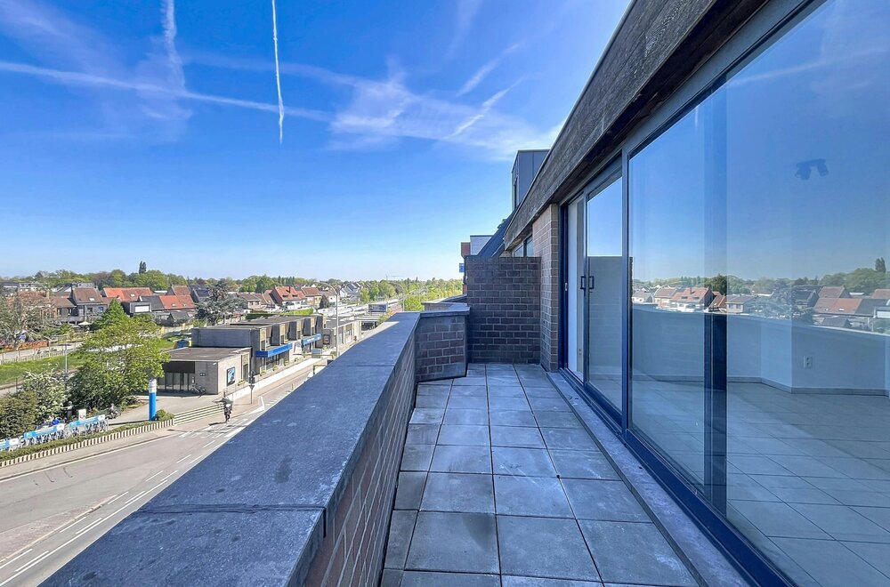 appartement-met-2-slaapkamers-en-garage-aan-het-station-van-eeklo011.jpg