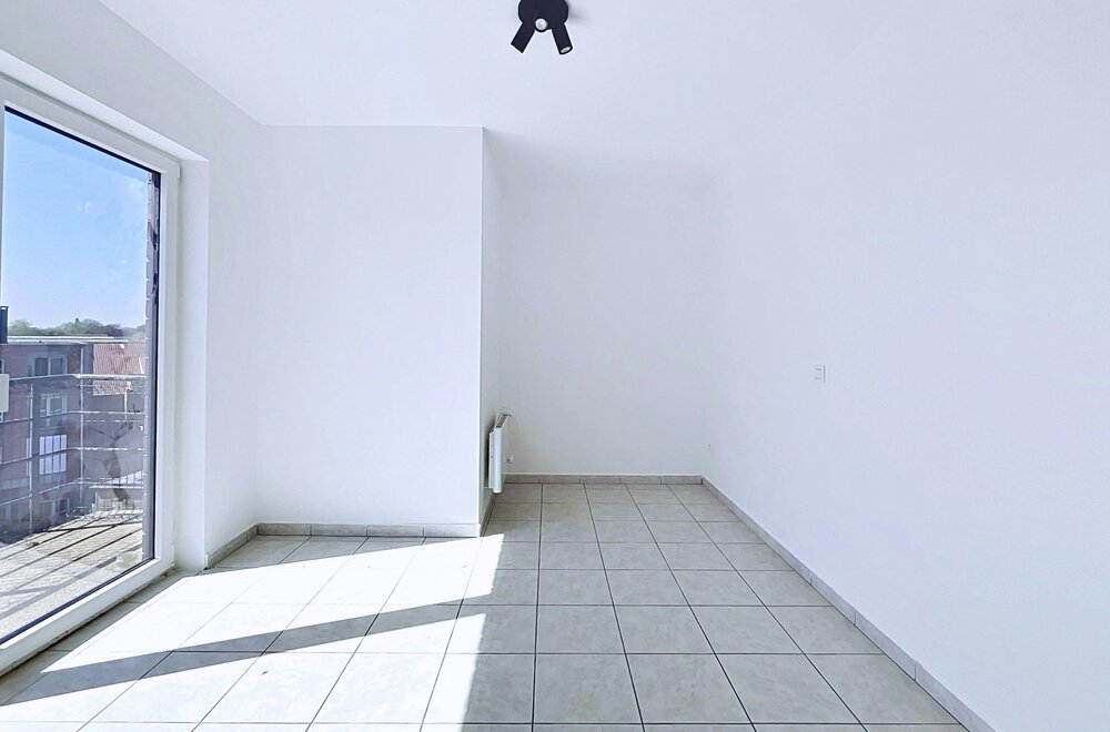 appartement-met-2-slaapkamers-en-garage-aan-het-station-van-eeklo016.jpg