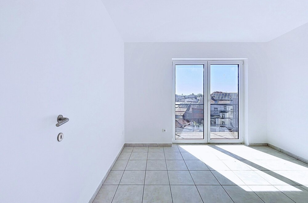appartement-met-2-slaapkamers-en-garage-aan-het-station-van-eeklo017.jpg