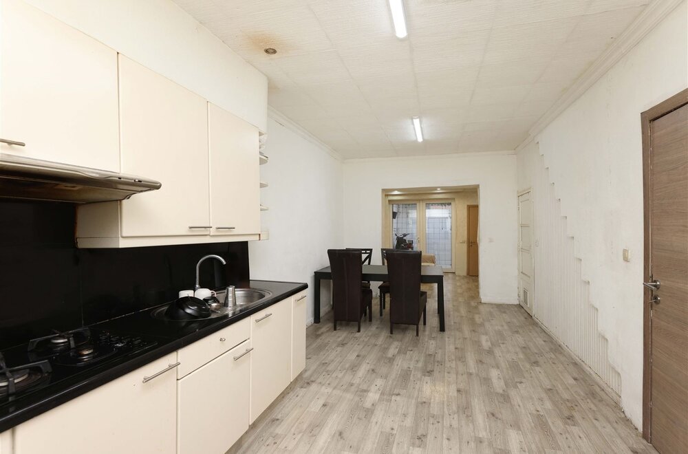 gunstig-gelegen-gezinswoning-in-hartje-sint-truiden004.jpg