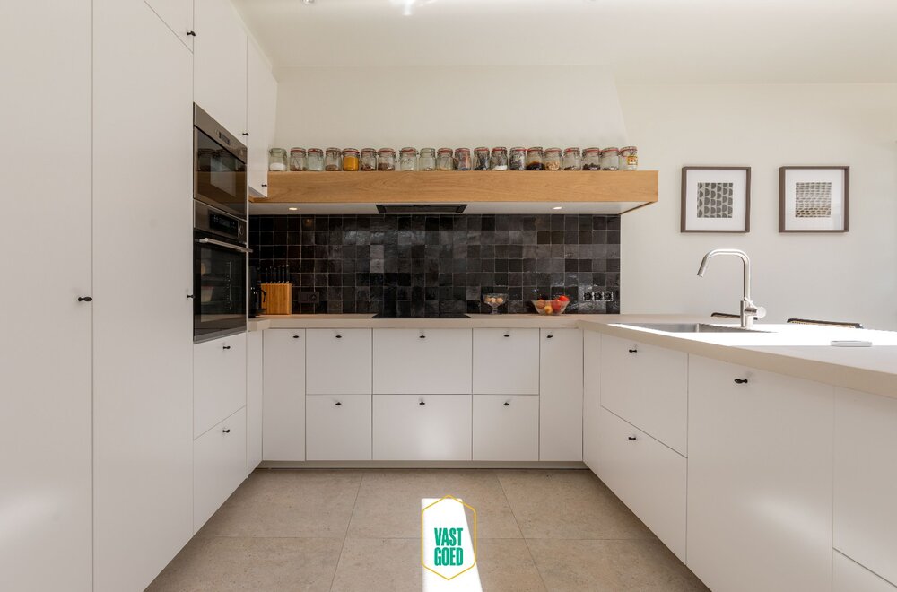 prachtige-compleet-gerenoveerde-zonnige-woning-met-tuin005.jpg