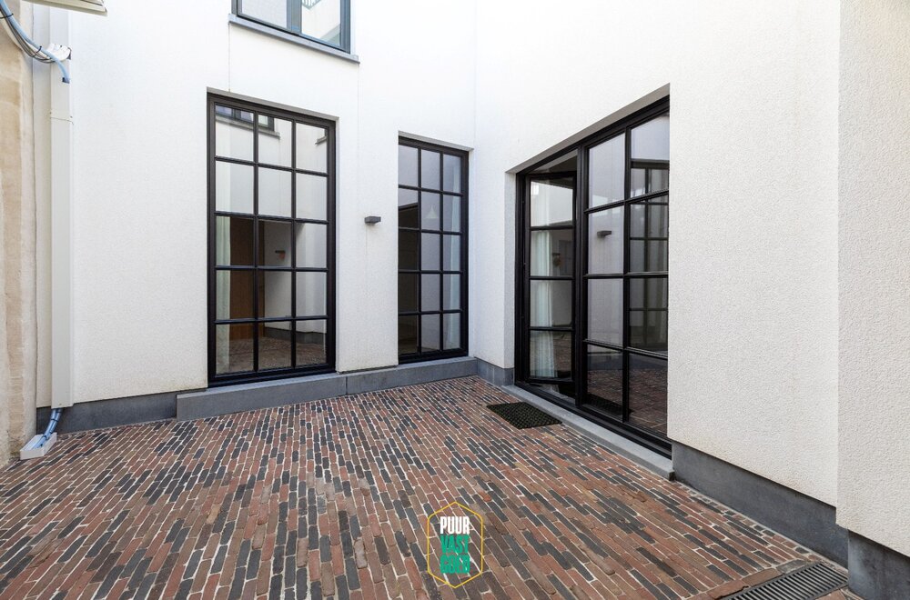 prachtig-gerestaureerde-hoekwoning-met-grote-garage-bij-t-zand013.jpg