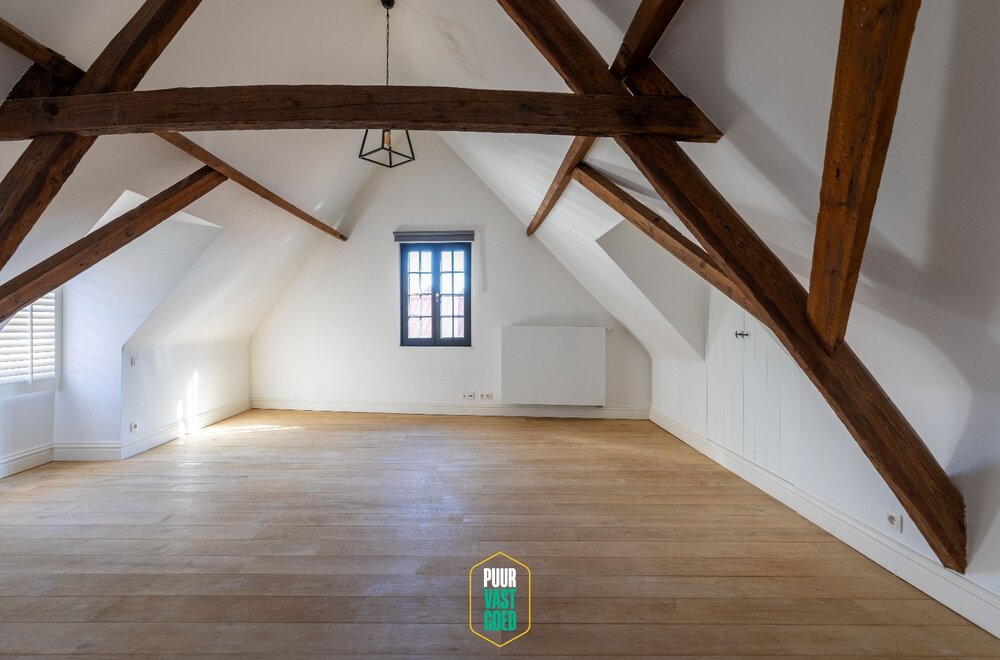 prachtig-gerestaureerde-hoekwoning-met-grote-garage-bij-t-zand020.jpg