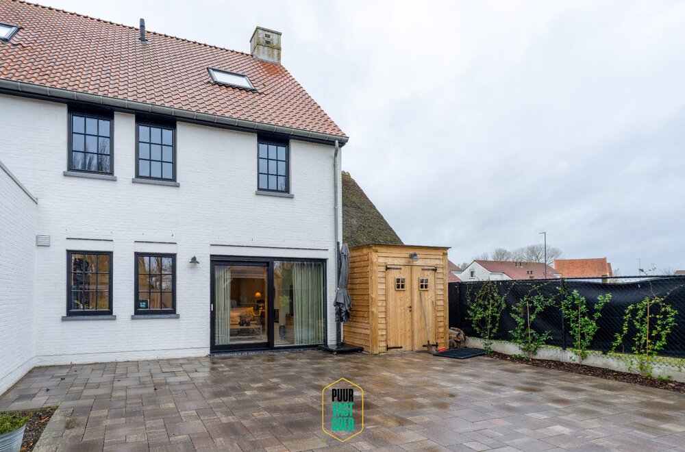 recente-perfect-afgewerkte-halfopen-ruime-knokse-villa-008.jpg