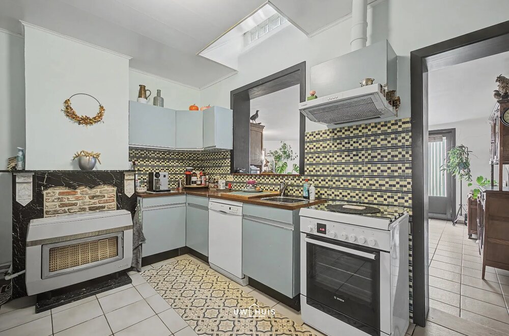 karaktervolle-starterswoning-met-3-slaapkamers-en-zonnige-tuin-in-het-centrum-van-beveren005.jpg