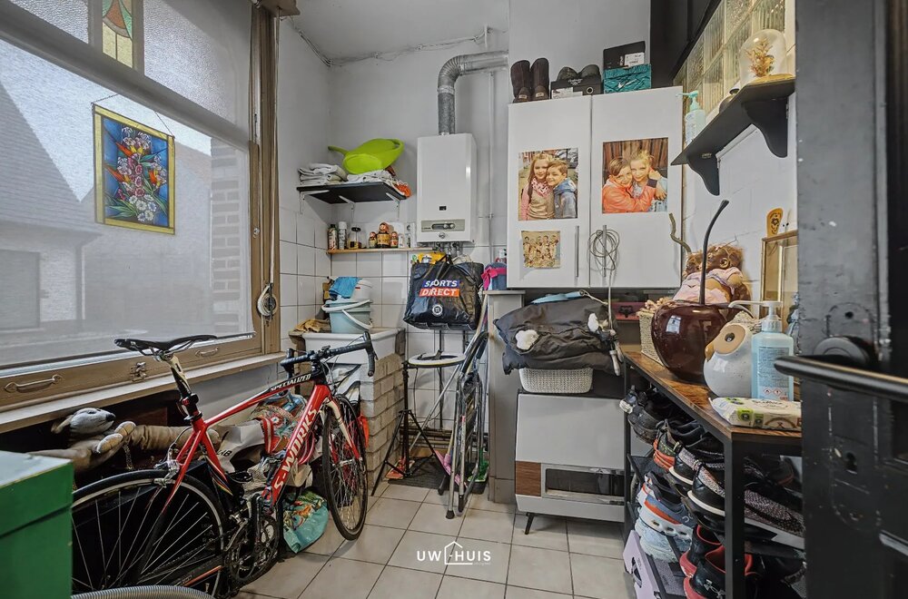 karaktervolle-starterswoning-met-3-slaapkamers-en-zonnige-tuin-in-het-centrum-van-beveren006.jpg