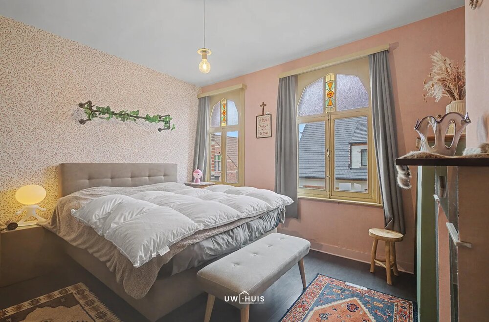 karaktervolle-starterswoning-met-3-slaapkamers-en-zonnige-tuin-in-het-centrum-van-beveren009.jpg
