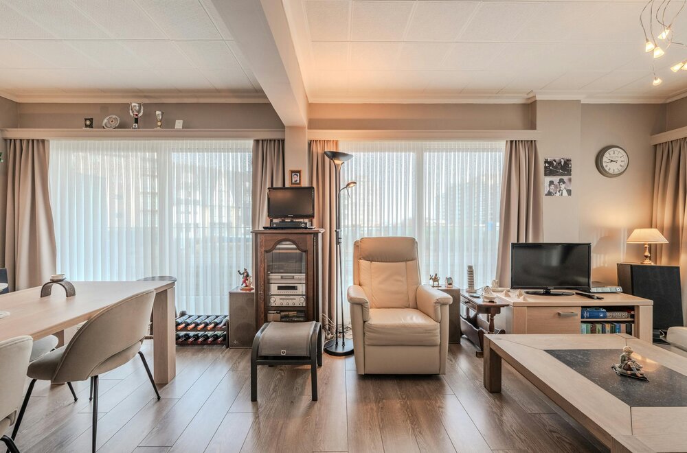 lichtrijk-hoekappartement-met-terrassen-vlakbij-zeedijk-007.jpg
