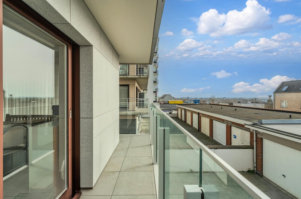lichtrijk-hoekappartement-met-terrassen-vlakbij-zeedijk-012.jpg