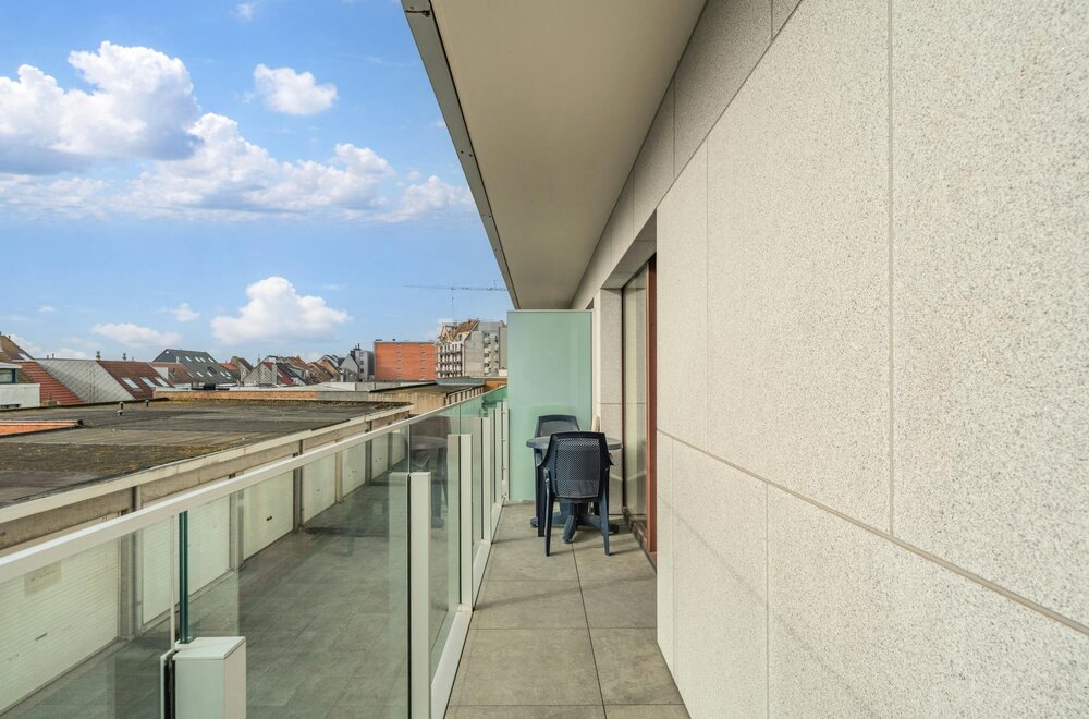 lichtrijk-hoekappartement-met-terrassen-vlakbij-zeedijk-015.jpg