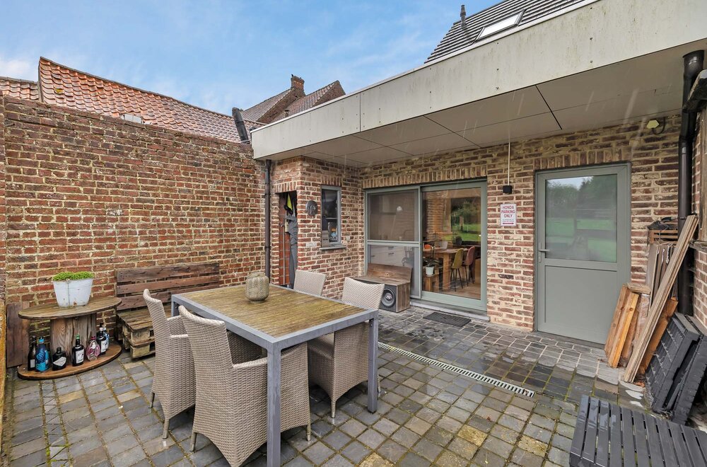 instapklare-rijwoning-met-2-kamers-op-gunstige-ligging013.jpg