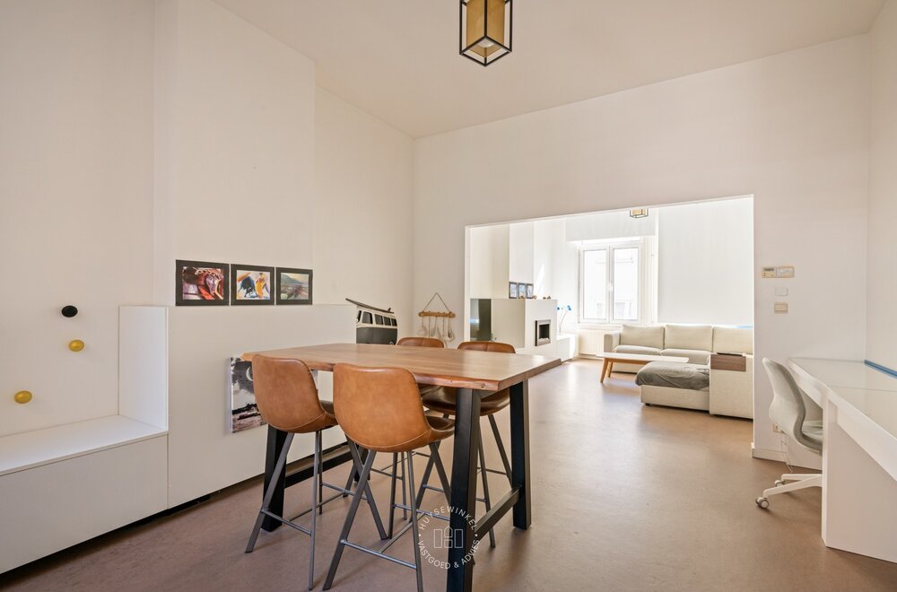 opbrengsteigendom-met-vier-appartementen-garage004.jpg