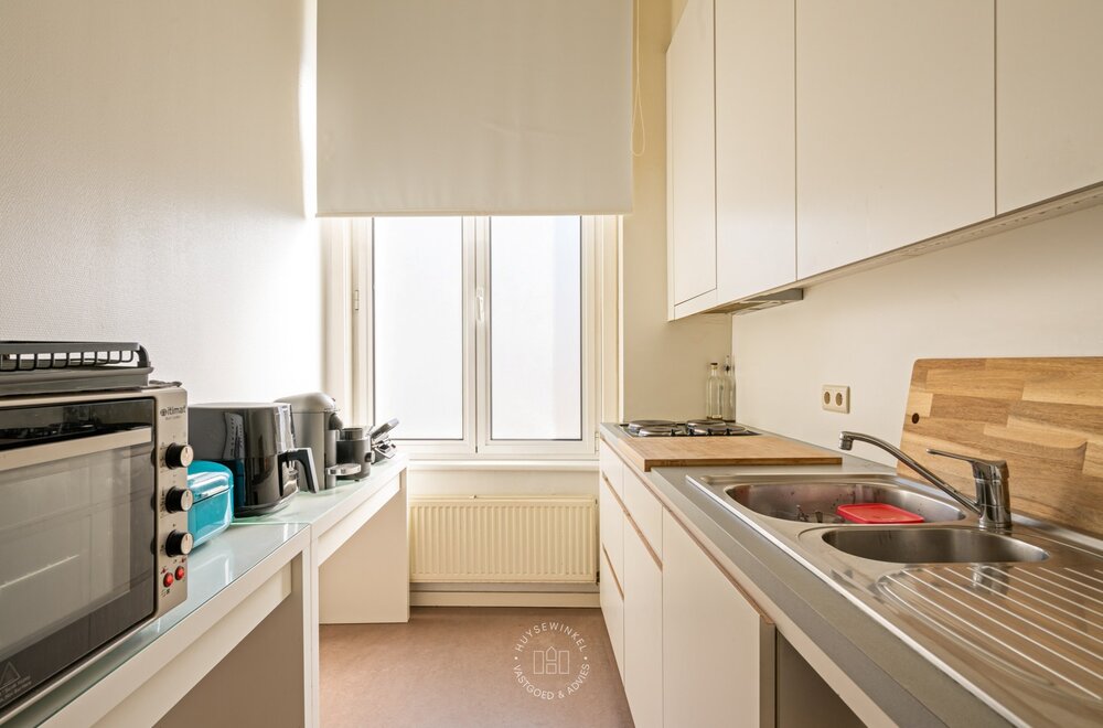opbrengsteigendom-met-vier-appartementen-garage005.jpg
