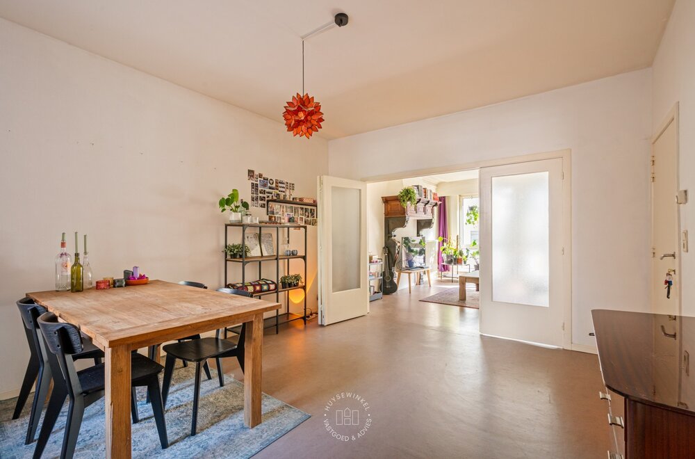opbrengsteigendom-met-vier-appartementen-garage016.jpg