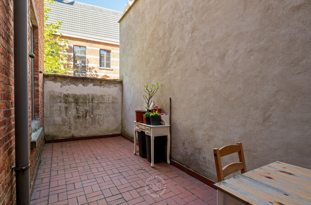 opbrengsteigendom-met-vier-appartementen-garage018.jpg