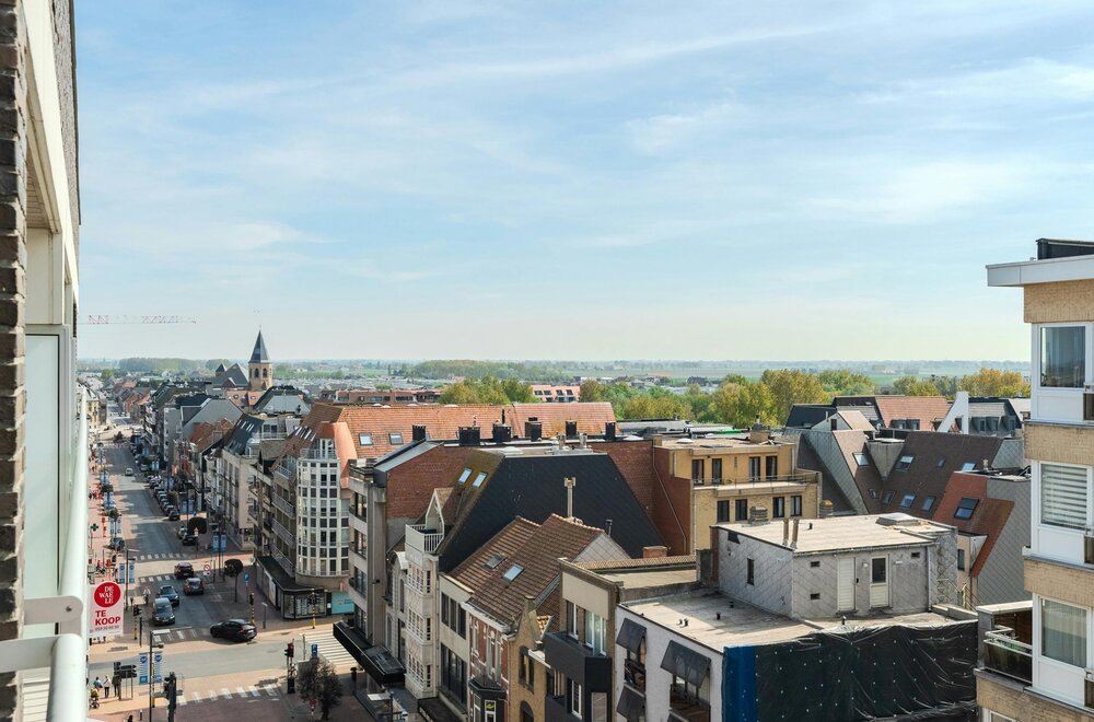 lichtrijke-gerenoveerde-studio-met-zijdelings-zeezicht-004.jpg