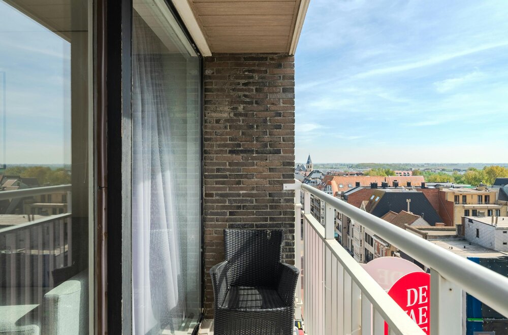 lichtrijke-gerenoveerde-studio-met-zijdelings-zeezicht-023.jpg
