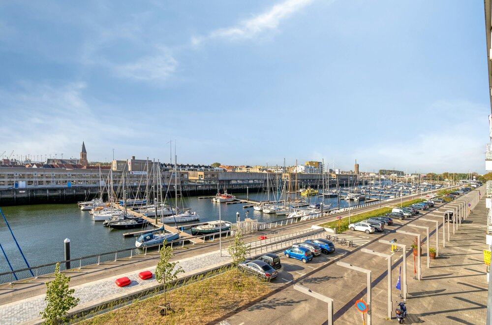 knap-appartement-met-zicht-op-de-jachthaven-van-zeebrugge001.jpg