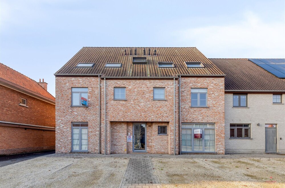 ruim-gelijkvloers-appartement-111-m-met-2-slaapkamers-in-het-hart-van-gottem-deinze002.jpg