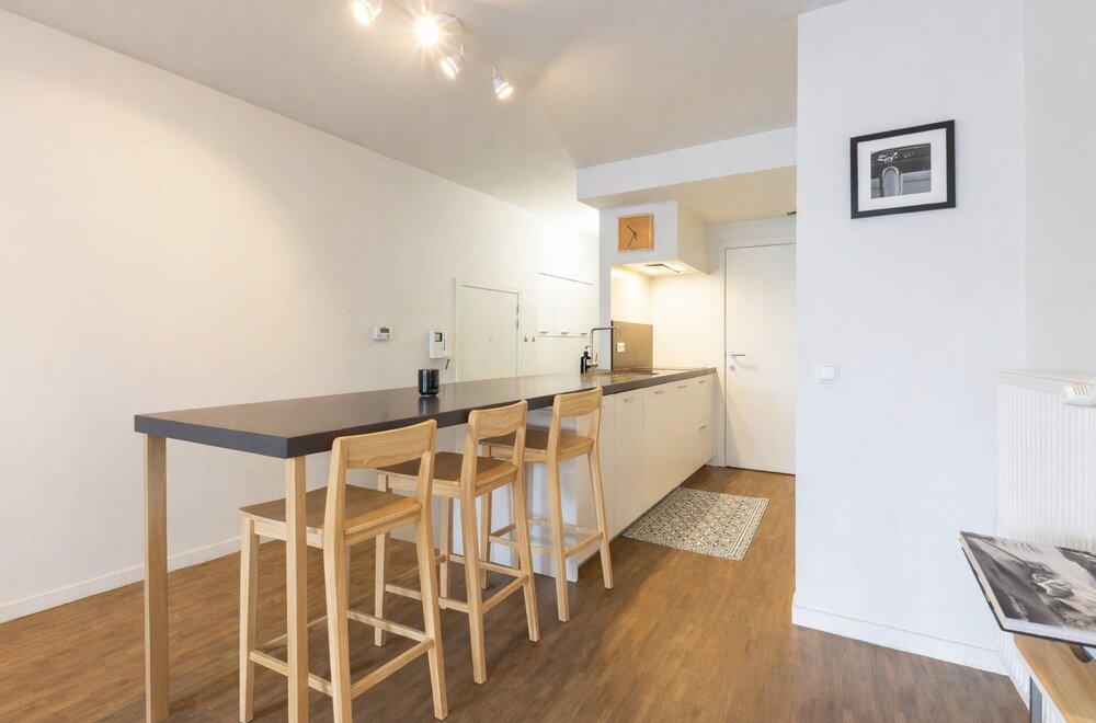 instapklaar-appartement-te-koop-met-zonnige-tuin-in-knokke-002.jpg