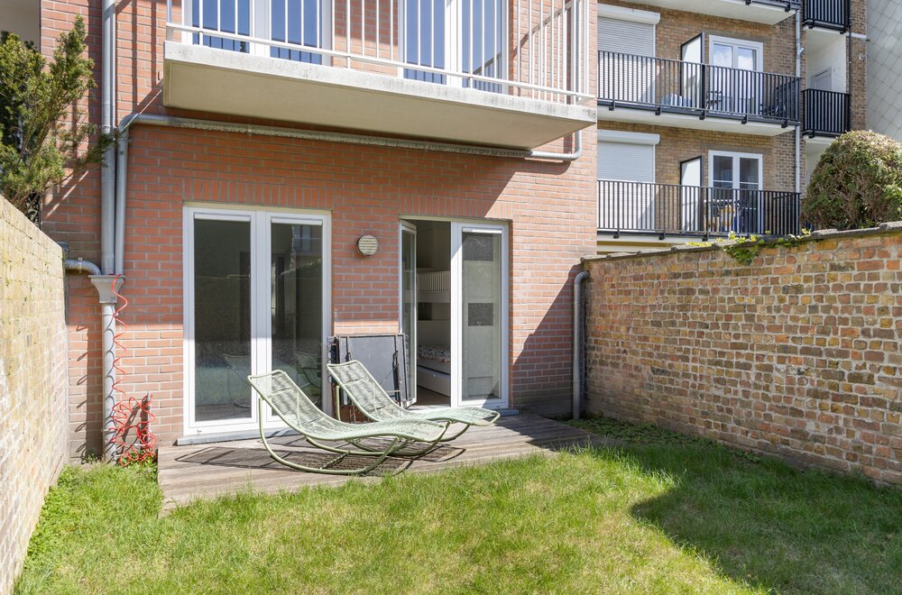 instapklaar-appartement-te-koop-met-zonnige-tuin-in-knokke-003.jpg