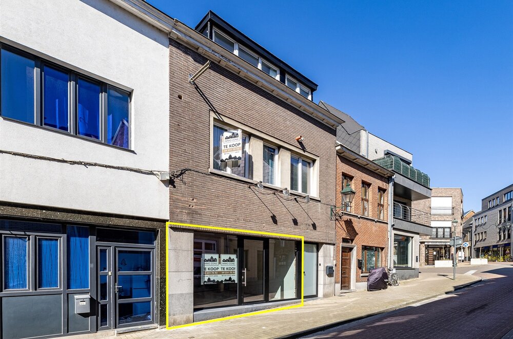 handelspand-op-topligging-in-centrum-wetteren001.jpg