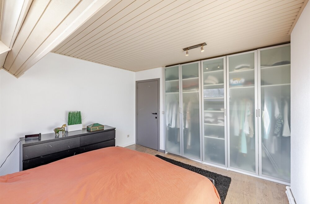 prachtig-winkelpand-met-duplex-op-groot-perceel018.jpg