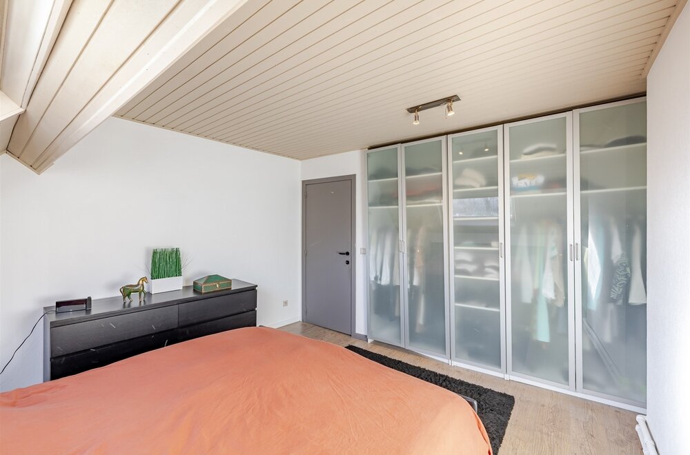 prachtig-winkelpand-met-duplex-op-groot-perceel018.jpg