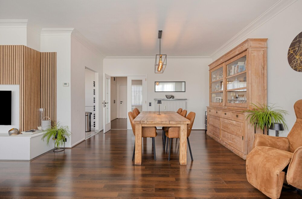 appartement-met-2-slaapkamers-terras-en-garagebox-te-koop-in-wilrijk002.jpg