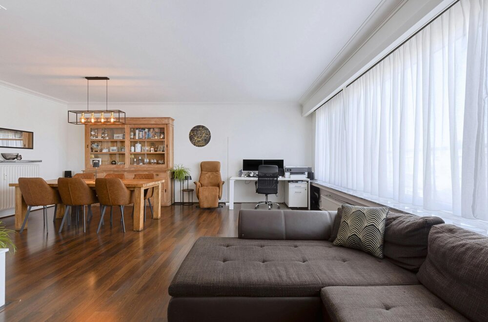 appartement-met-2-slaapkamers-terras-en-garagebox-te-koop-in-wilrijk004.jpg