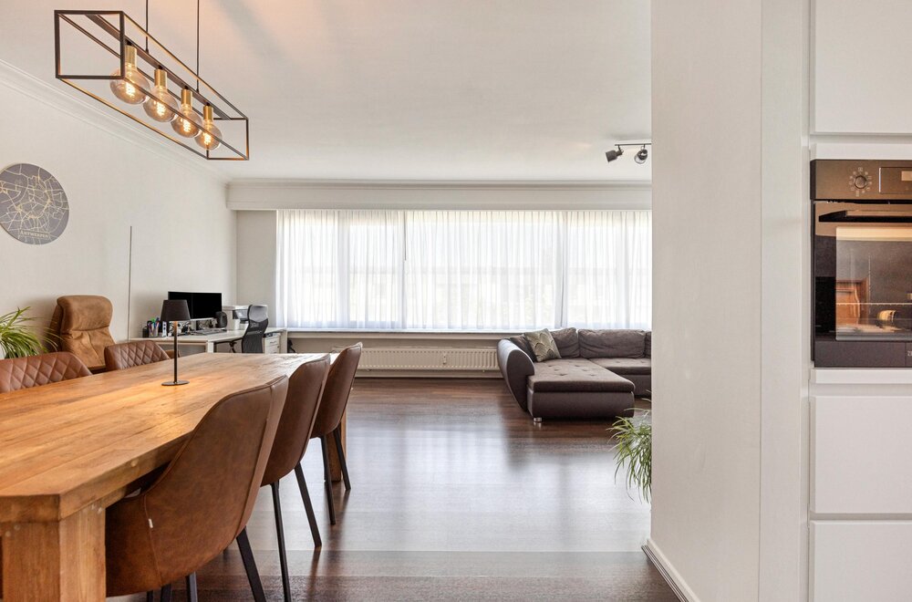 appartement-met-2-slaapkamers-terras-en-garagebox-te-koop-in-wilrijk005.jpg
