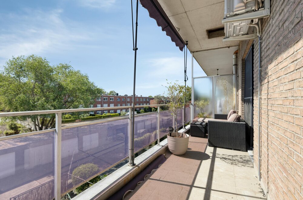 appartement-met-2-slaapkamers-terras-en-garagebox-te-koop-in-wilrijk014.jpg