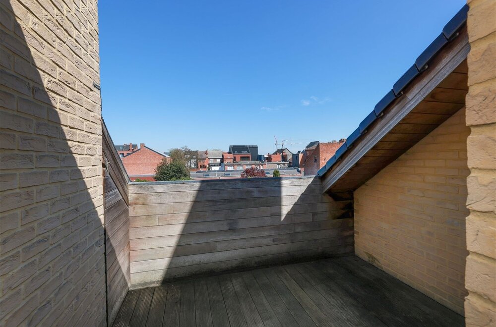 instapklaar-appartement-met-terras-en-autostaanplaats-in-centrum-leopoldsburg011.jpg