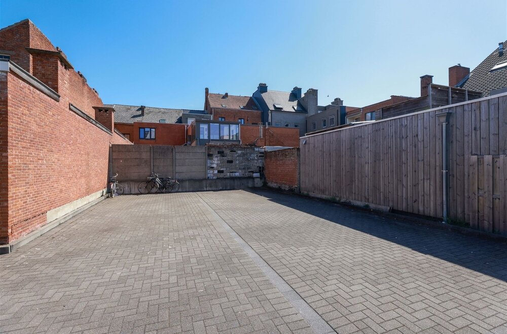 instapklaar-appartement-met-terras-en-autostaanplaats-in-centrum-leopoldsburg012.jpg