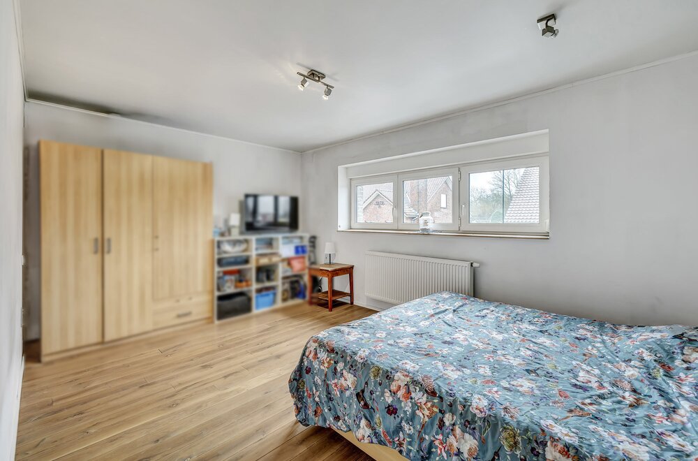 instapklare-rijwoning-met-2-kamers-op-gunstige-ligging-009.jpg