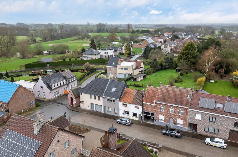 instapklare-rijwoning-met-2-kamers-op-gunstige-ligging-015.jpg