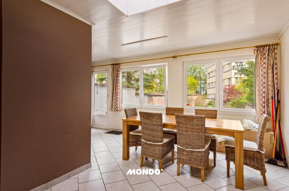 royale-woning-met-tuin-en-garage-in-het-groene-laken004.jpg