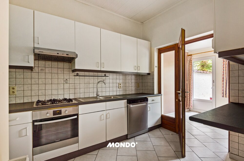 royale-woning-met-tuin-en-garage-in-het-groene-laken007.jpg