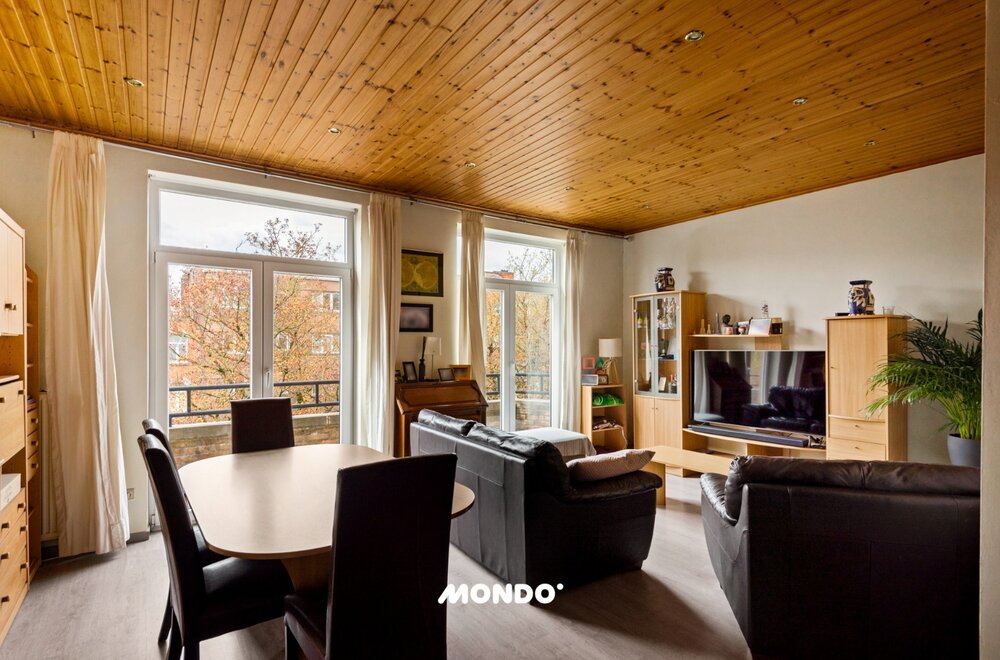 royale-woning-met-tuin-en-garage-in-het-groene-laken025.jpg
